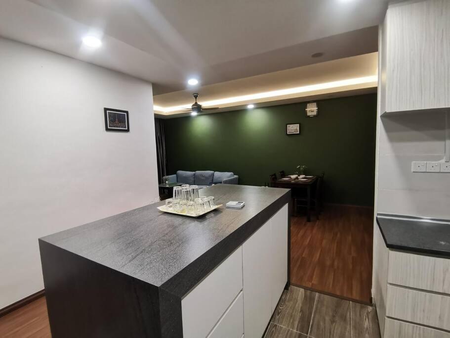 Teo Resident 2 Vivacity Jazz Suite 4 古晋 外观 照片